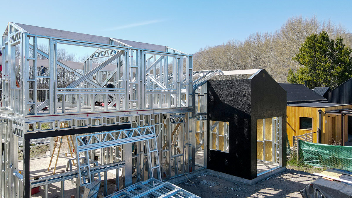 Urbanización de viviendas unifamiliares modulares en construcción