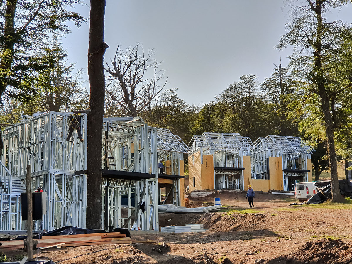 Urbanización de viviendas unifamiliares modulares, en estructura